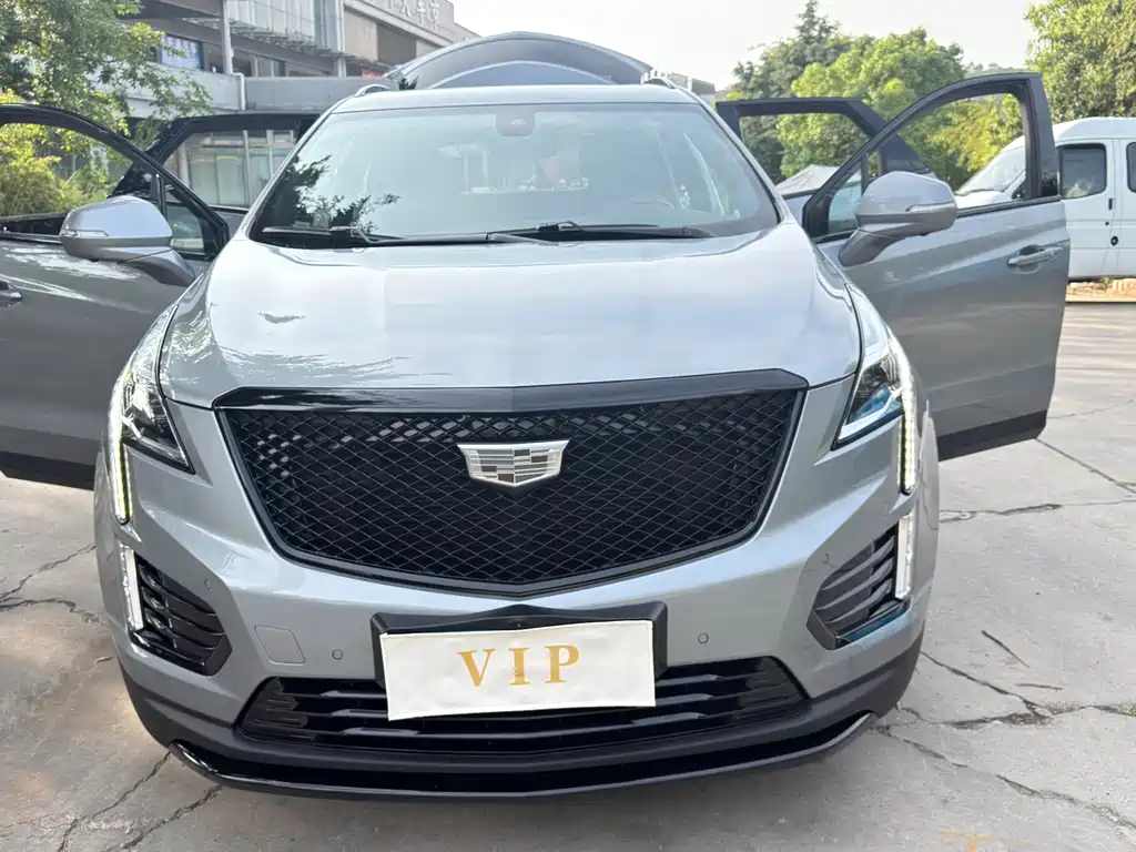 Cadillac XT5 — фото 19