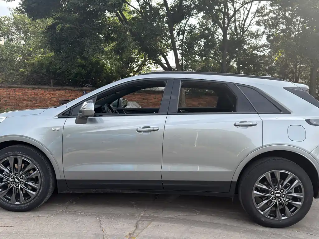 Cadillac XT5 — фото 3