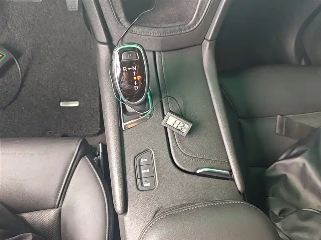 Cadillac XT5 — фото 14