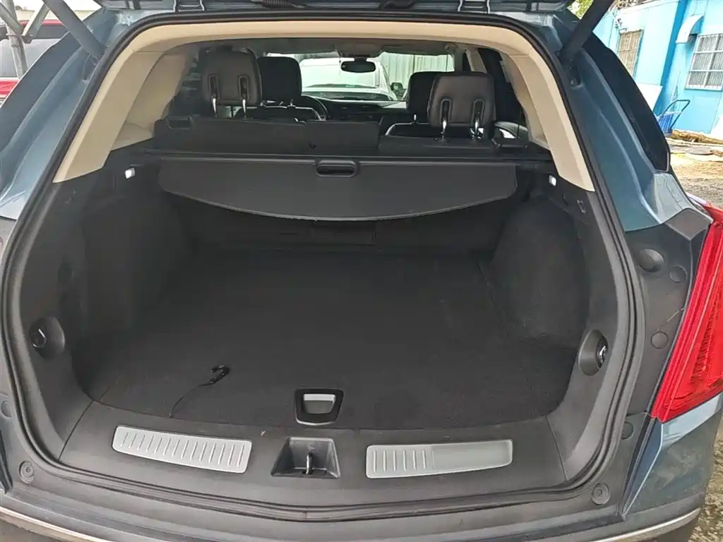 Cadillac XT5 — фото 19
