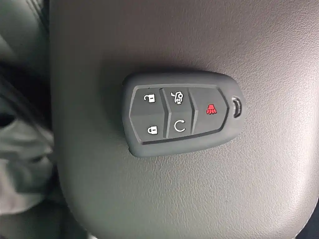 Cadillac XT5 — фото 9
