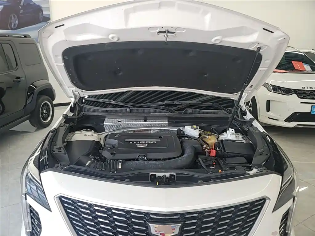 Cadillac XT4 — фото 20