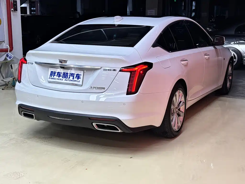 Cadillac CT5 — фото 17