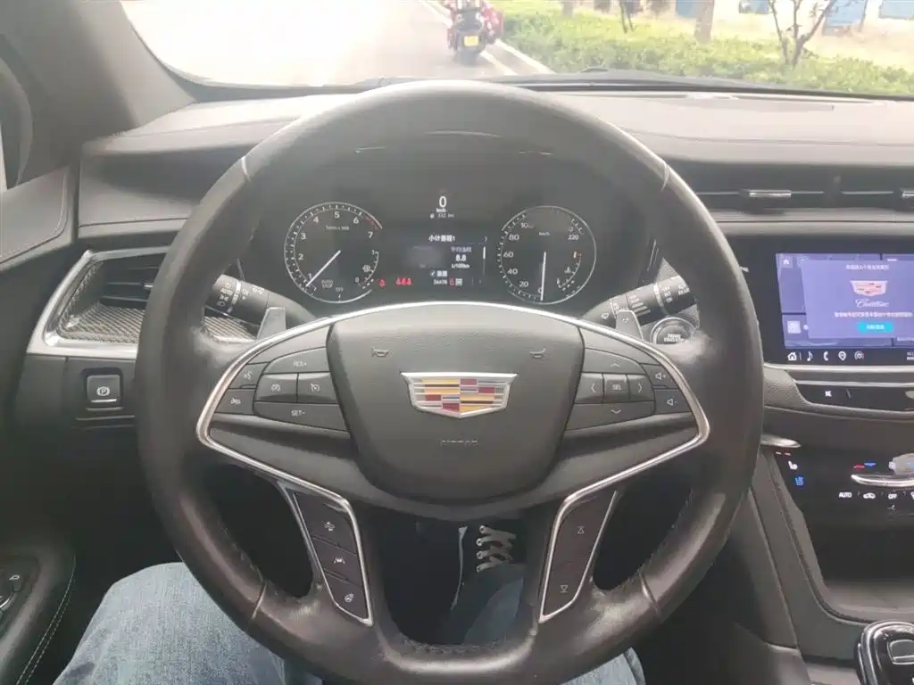 Cadillac XT5 — фото 3