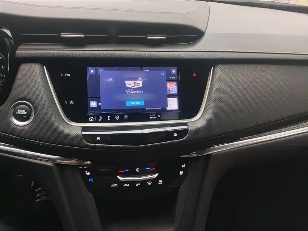 Cadillac XT5 — фото 6
