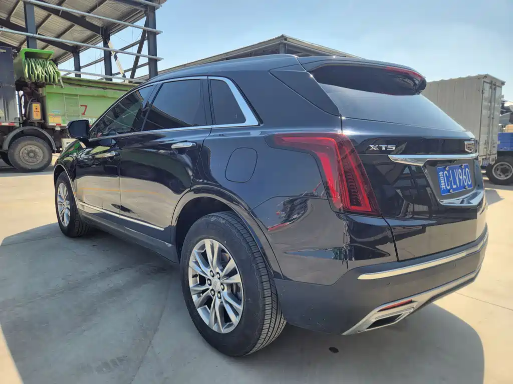 Cadillac XT5 — фото 6