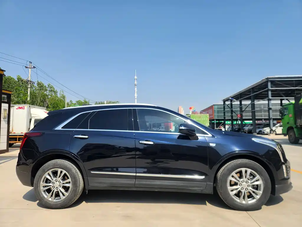 Cadillac XT5 — фото 7
