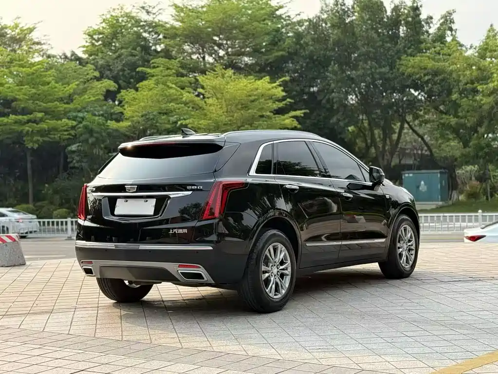 Cadillac XT5 — фото 9