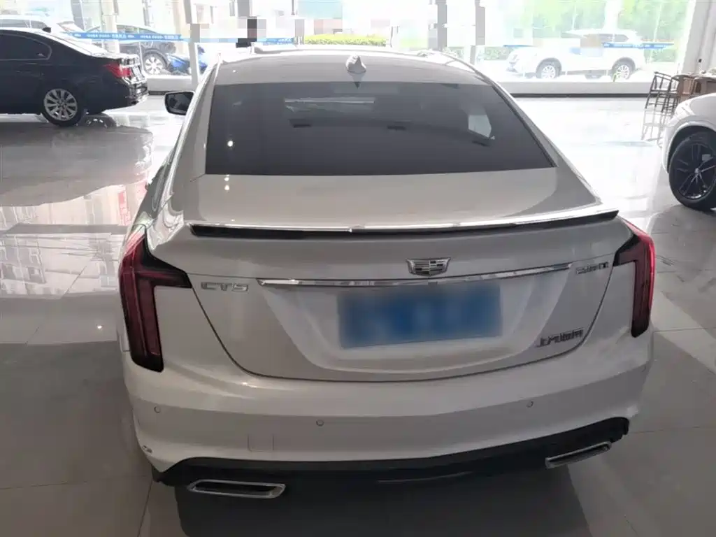 Cadillac CT5 — фото 4