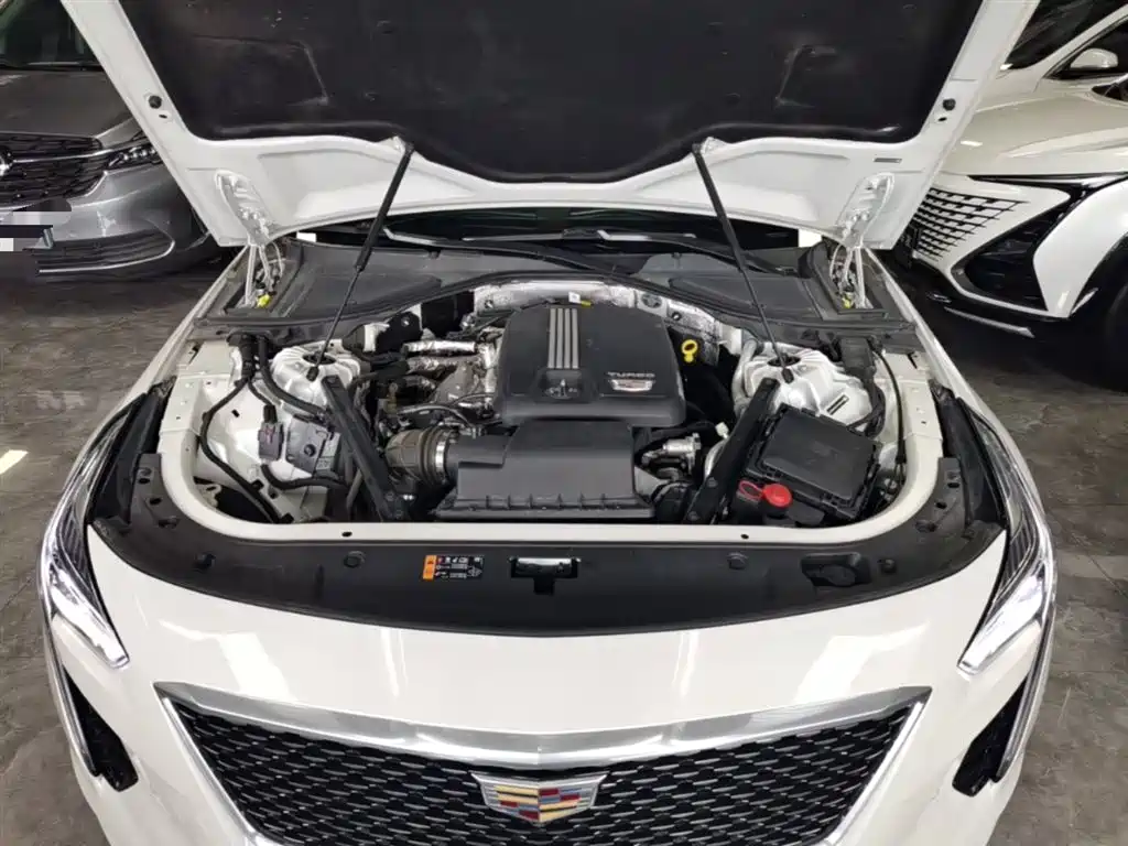 Cadillac CT6 — фото 20