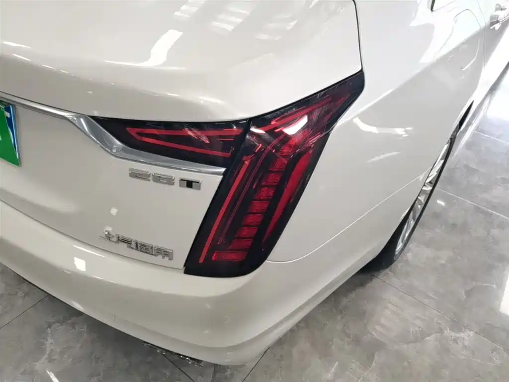 Cadillac CT6 — фото 8
