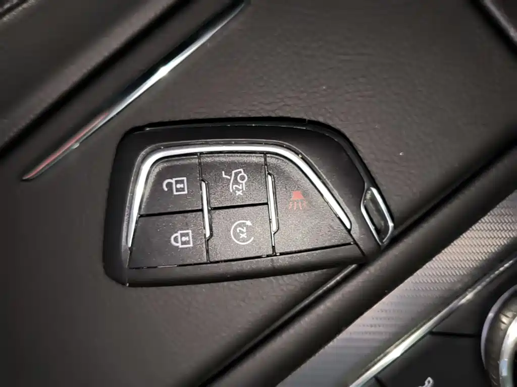 Cadillac CT5 — фото 9