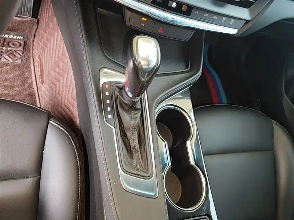 Cadillac CT4 — фото 14