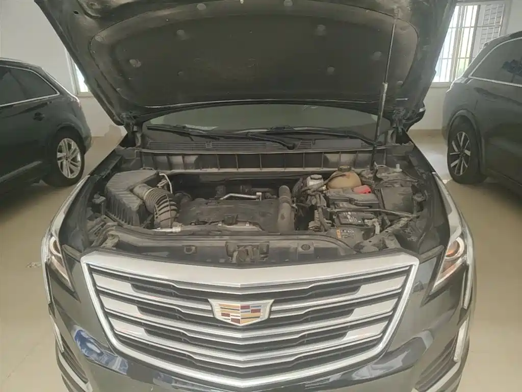 Cadillac XT5 — фото 20