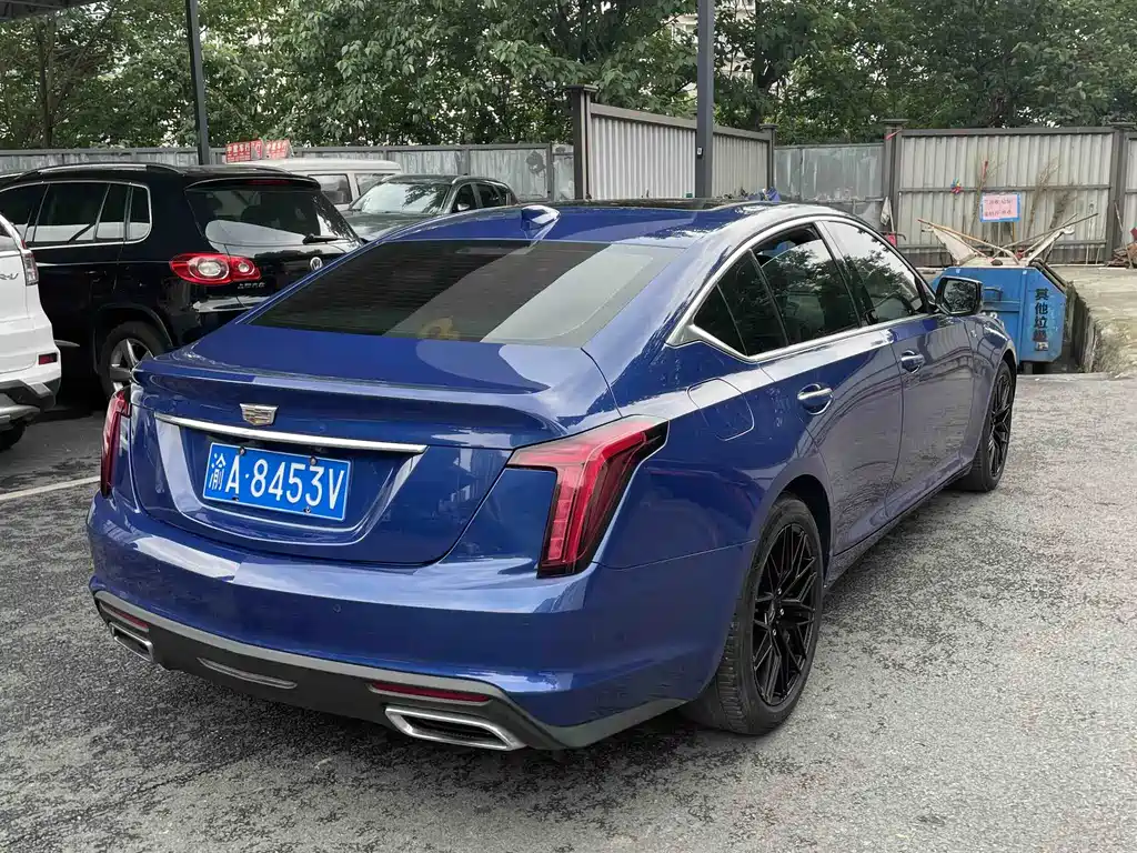 Cadillac CT5 — фото 12