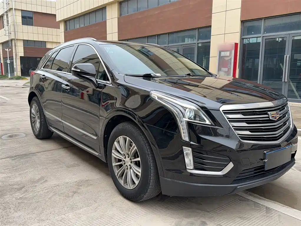 Cadillac XT5 — фото 13