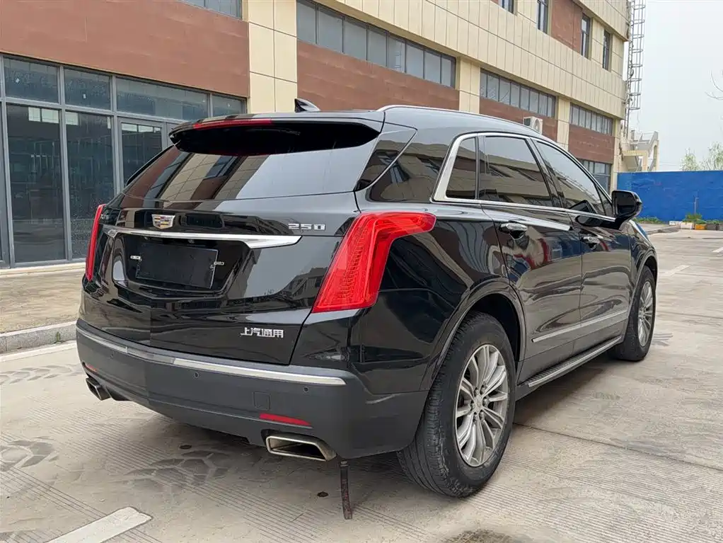 Cadillac XT5 — фото 6