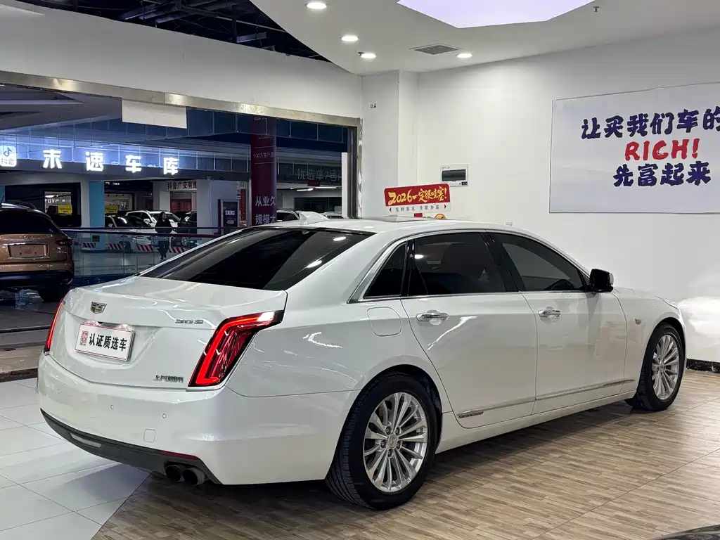 Cadillac CT6 Plug-in — фото 5