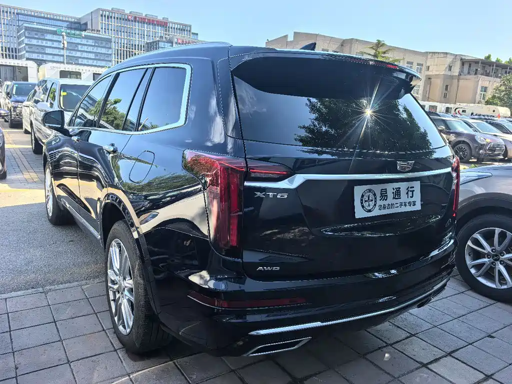 Cadillac XT6 — фото 17