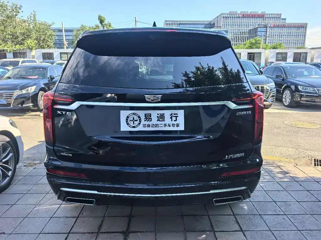Cadillac XT6 — фото 18