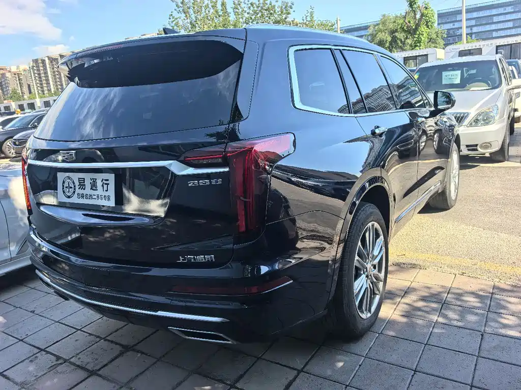 Cadillac XT6 — фото 19