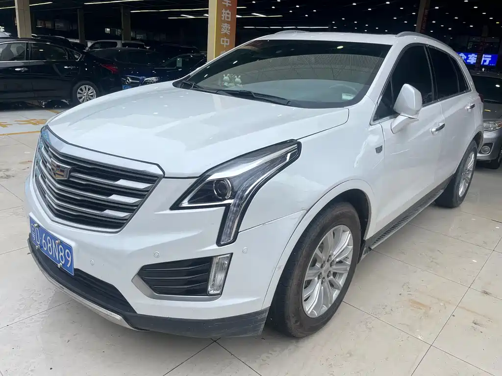Cadillac XT5 — фото 6
