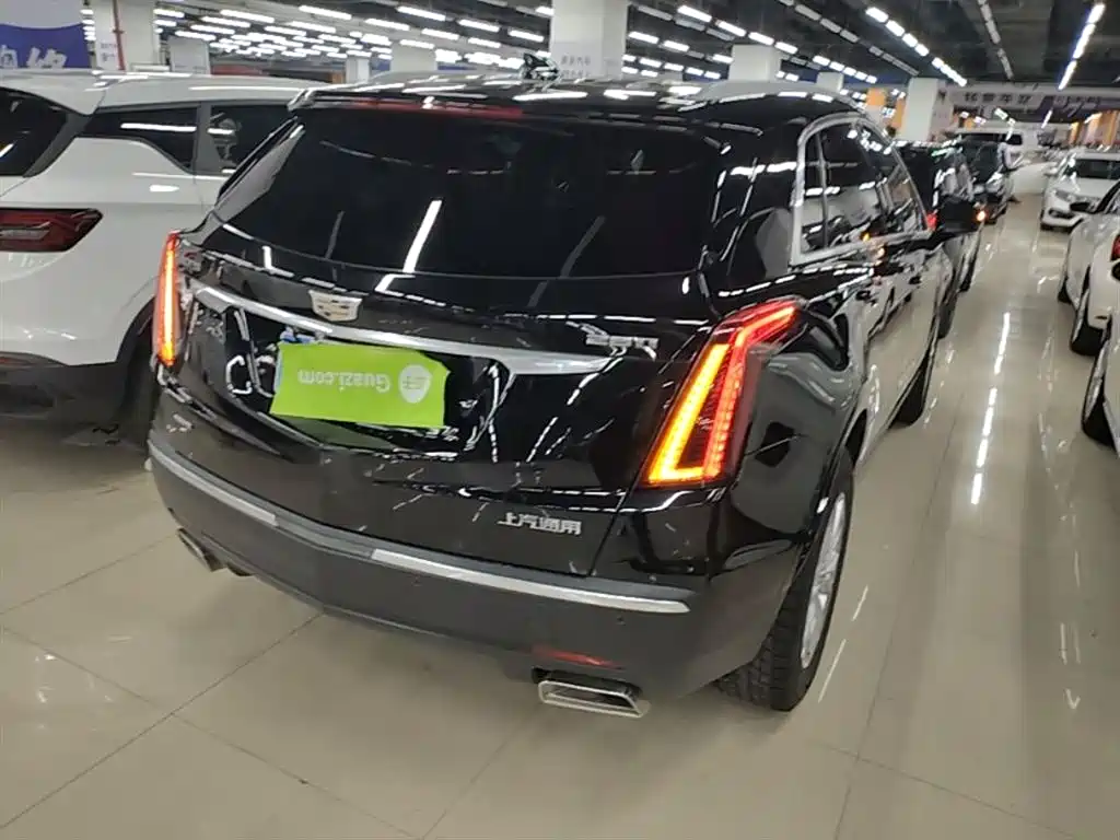 Cadillac XT5 — фото 7