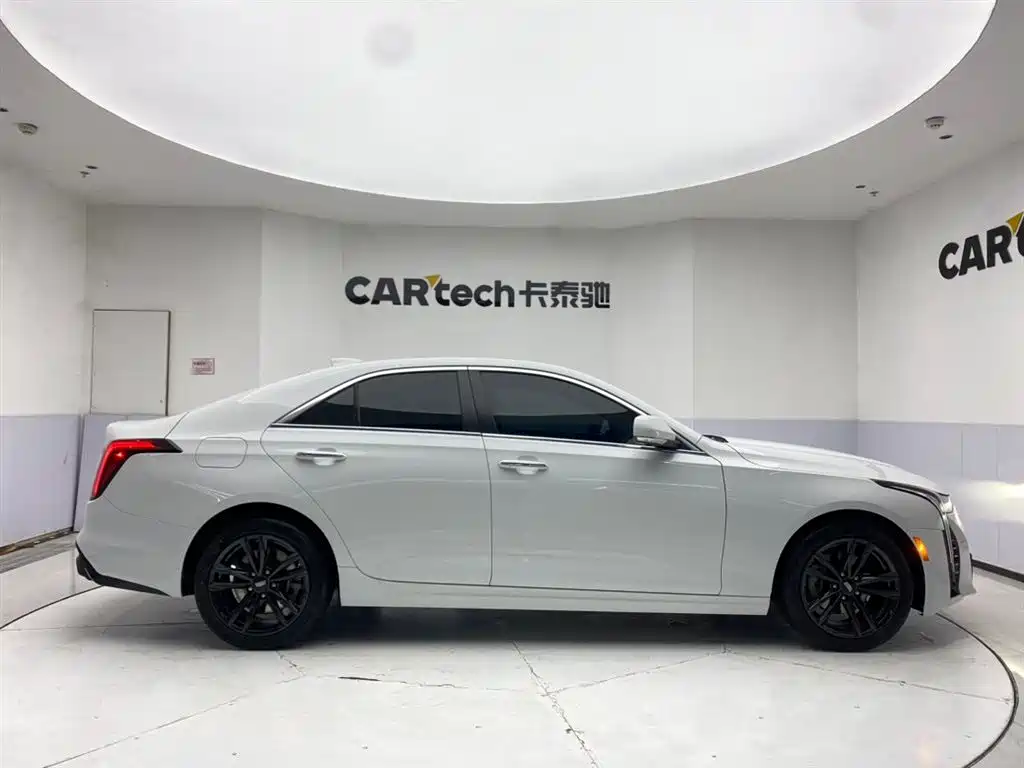 Cadillac CT4 — фото 4