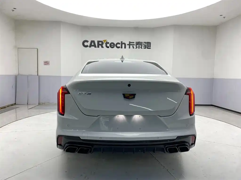 Cadillac CT4 — фото 6