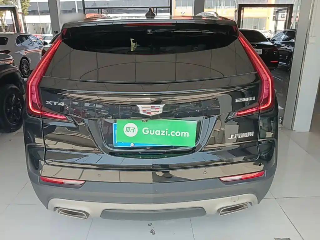 Cadillac XT4 — фото 6