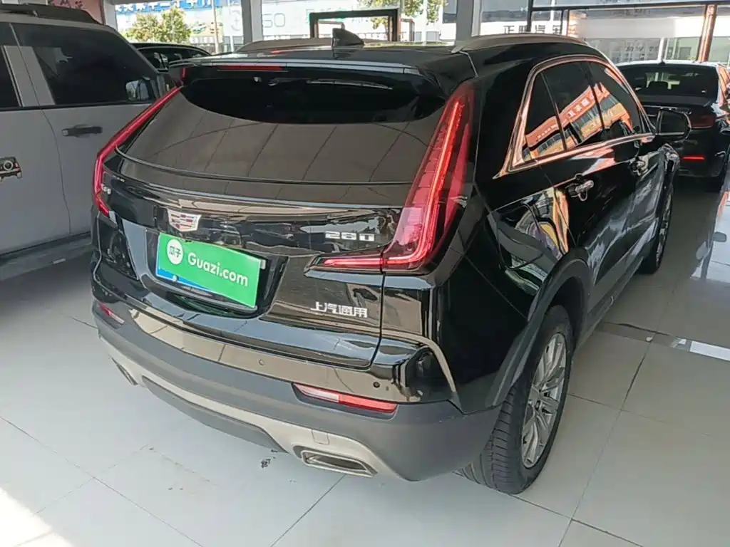 Cadillac XT4 — фото 7
