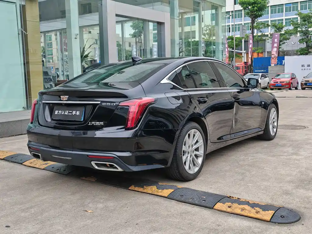 Cadillac CT5 — фото 6