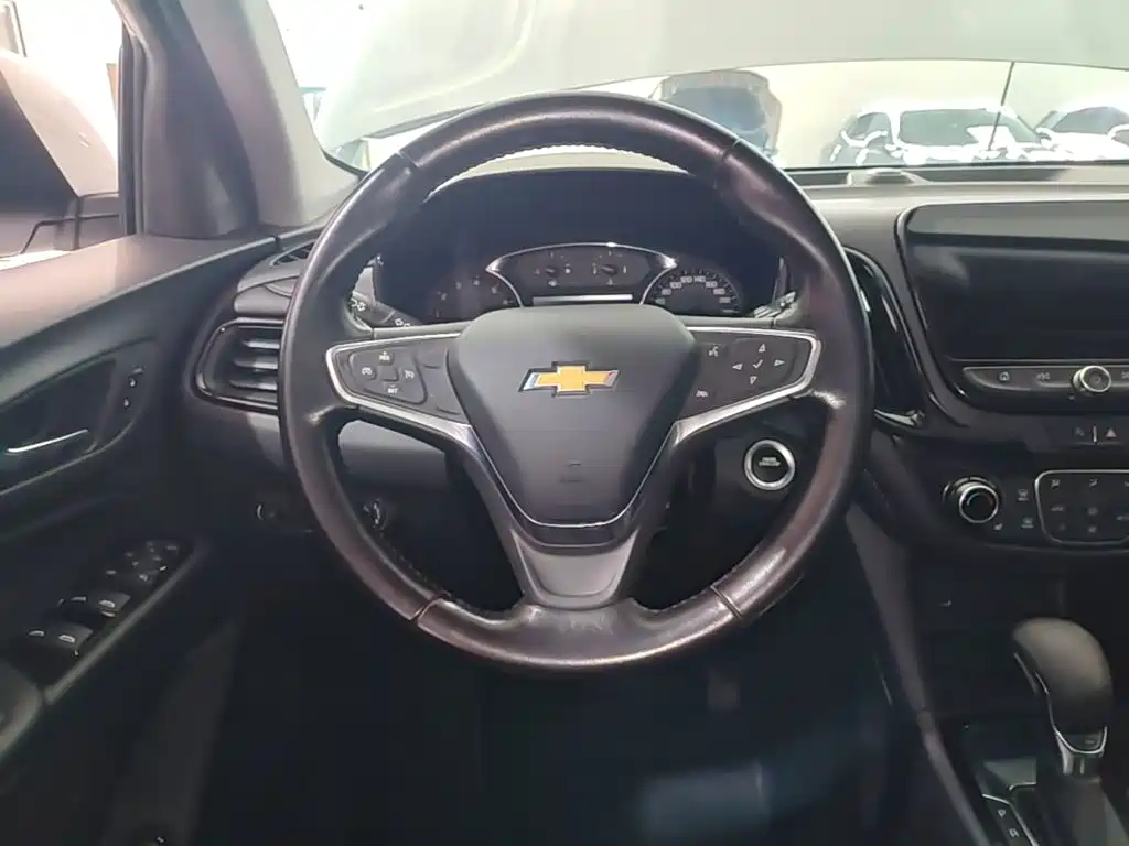 Chevrolet Equinox — фото 10