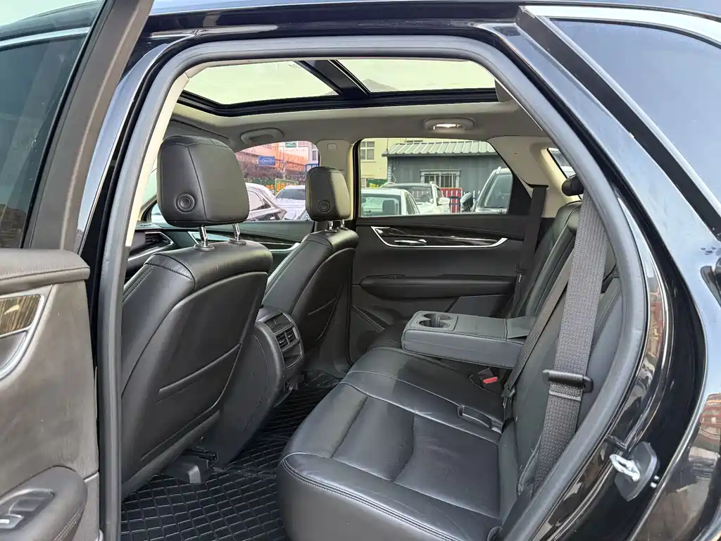 Cadillac XT5 — фото 3