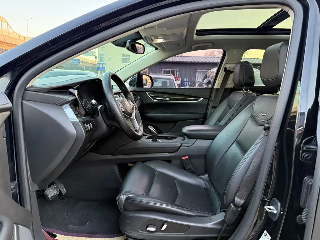 Cadillac XT5 — фото 4