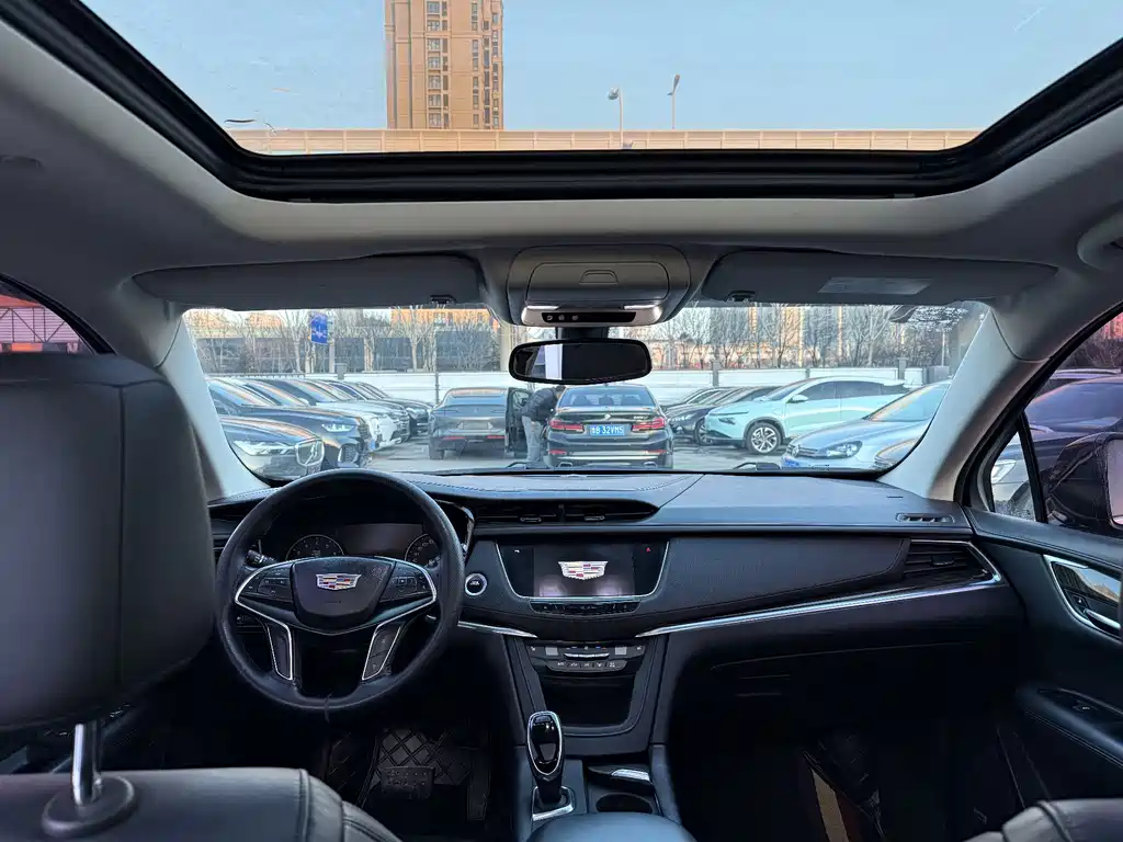 Cadillac XT5 — фото 5