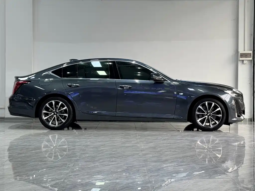 Cadillac CT5 — фото 5