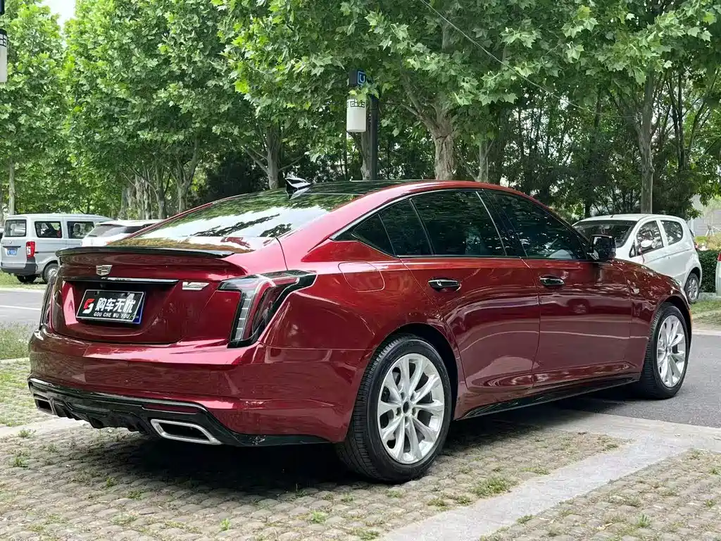 Cadillac CT5 — фото 7