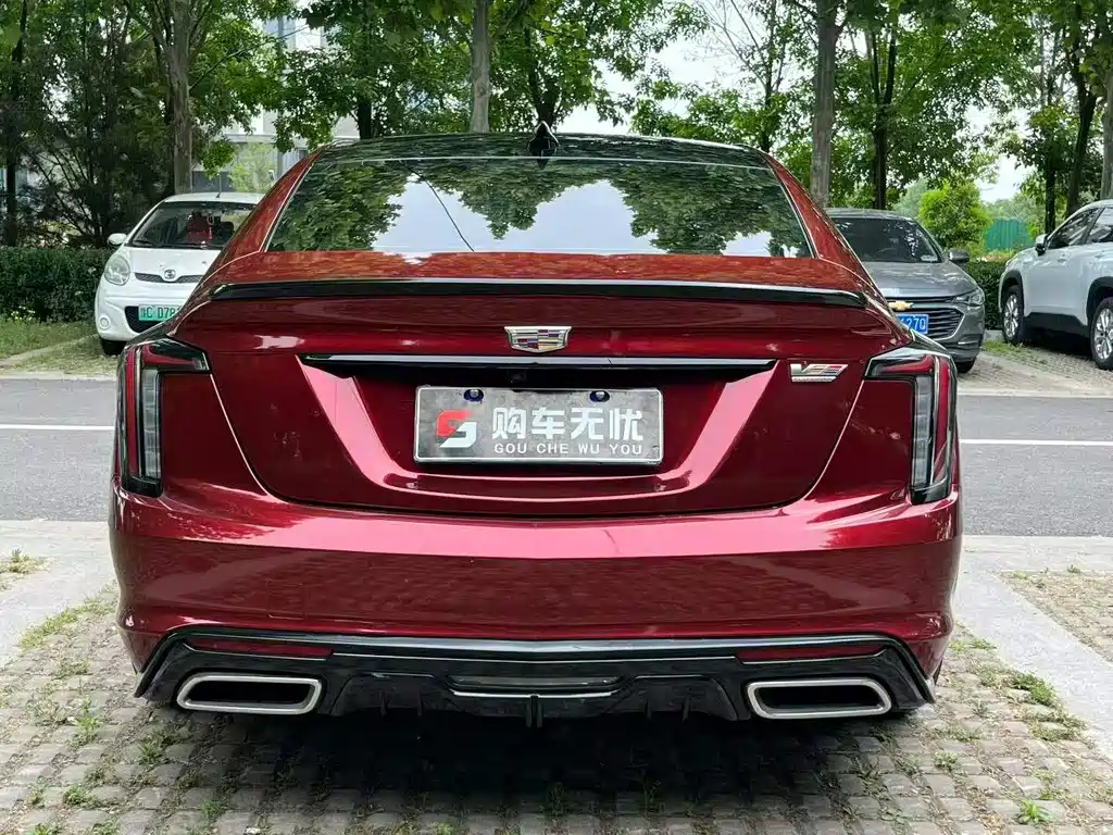 Cadillac CT5 — фото 8