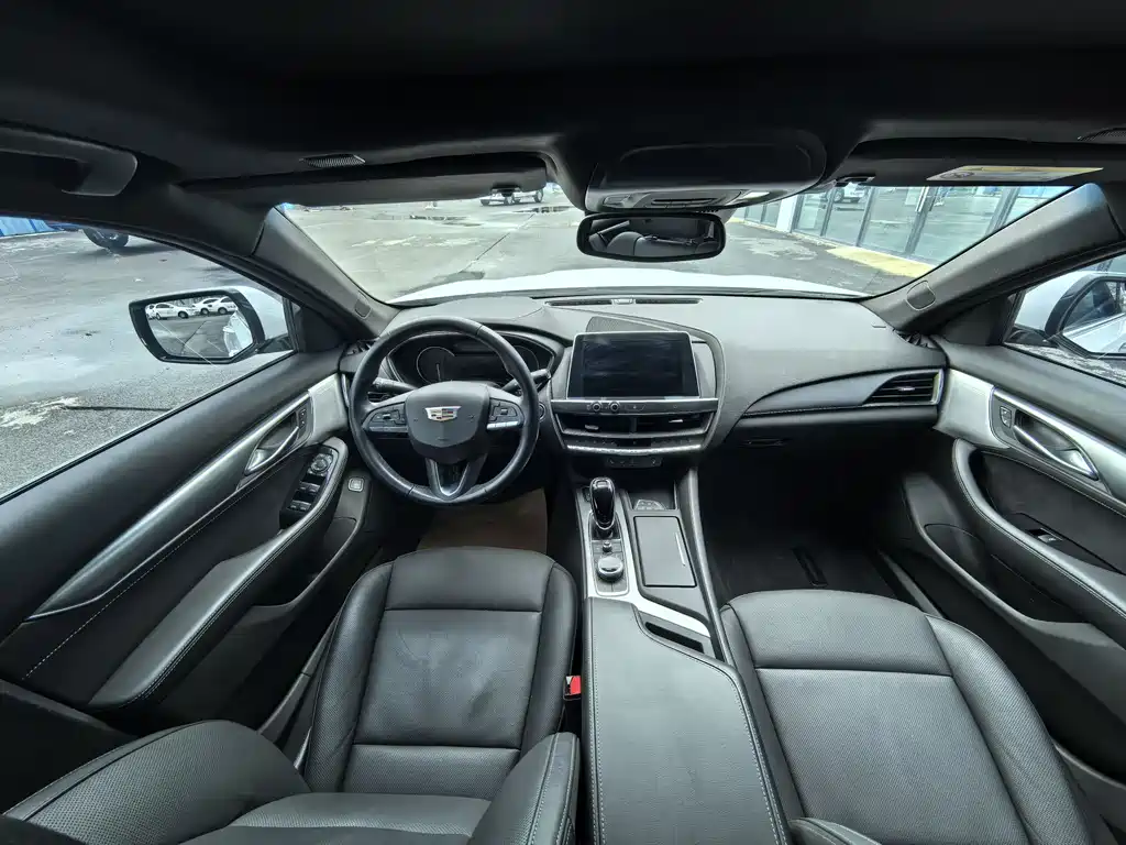 Cadillac CT5 — фото 5