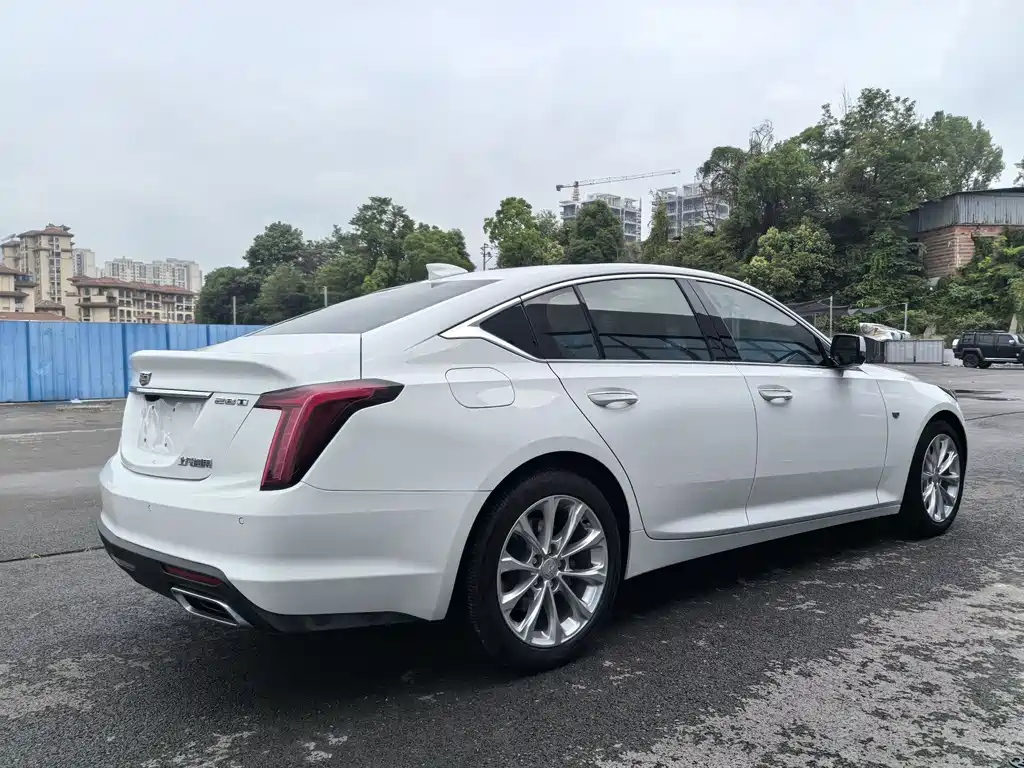 Cadillac CT5 — фото 9