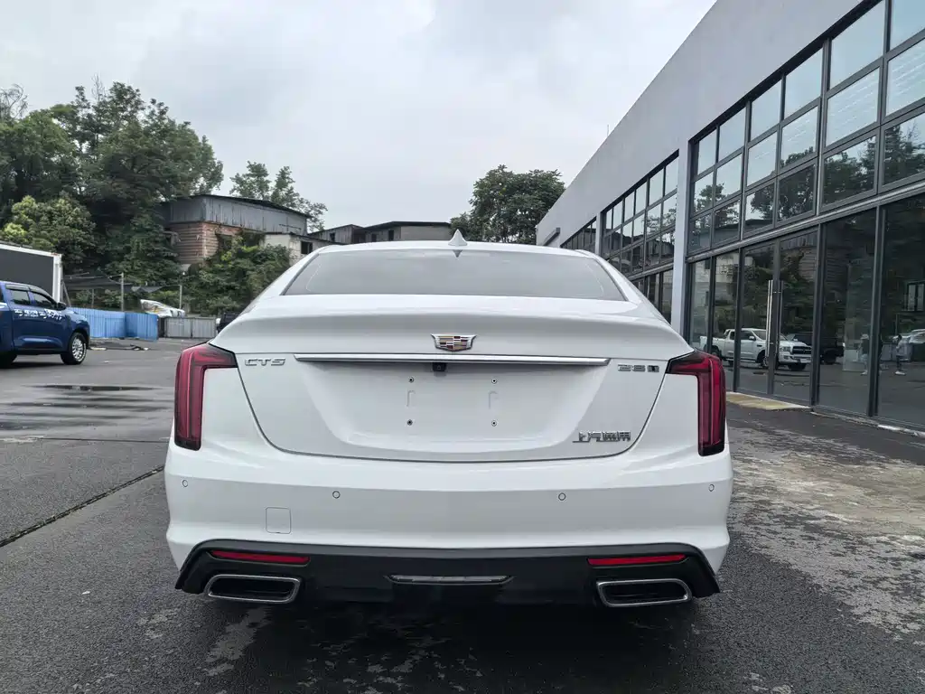 Cadillac CT5 — фото 10