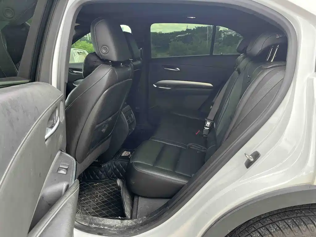Cadillac XT4 — фото 4