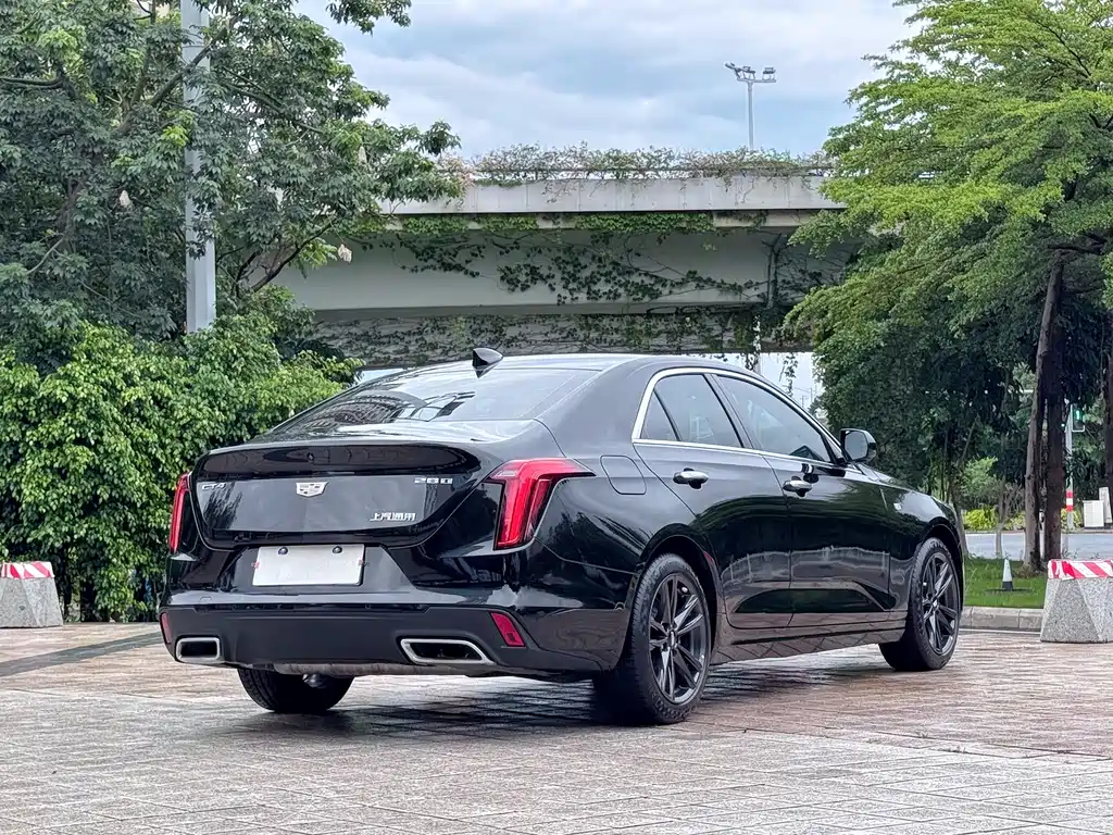 Cadillac CT4 — фото 6