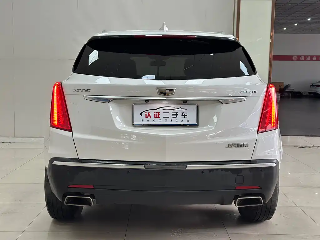 Cadillac XT5 — фото 17