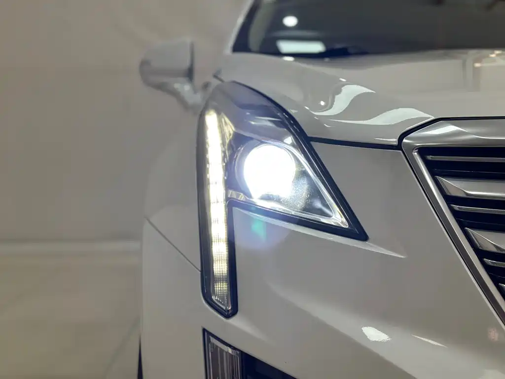 Cadillac XT5 — фото 4