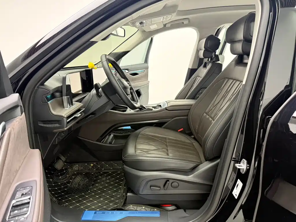 Ford Edge — фото 14