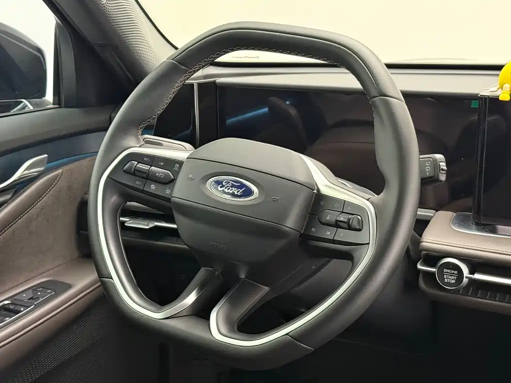 Ford Edge — фото 18