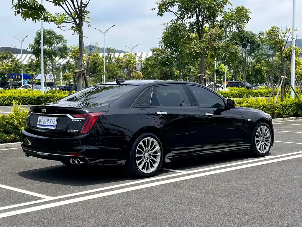 Cadillac CT6 — фото 4