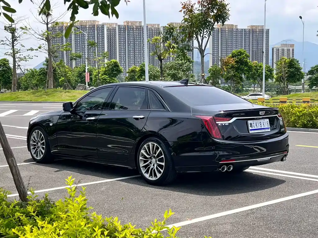 Cadillac CT6 — фото 6